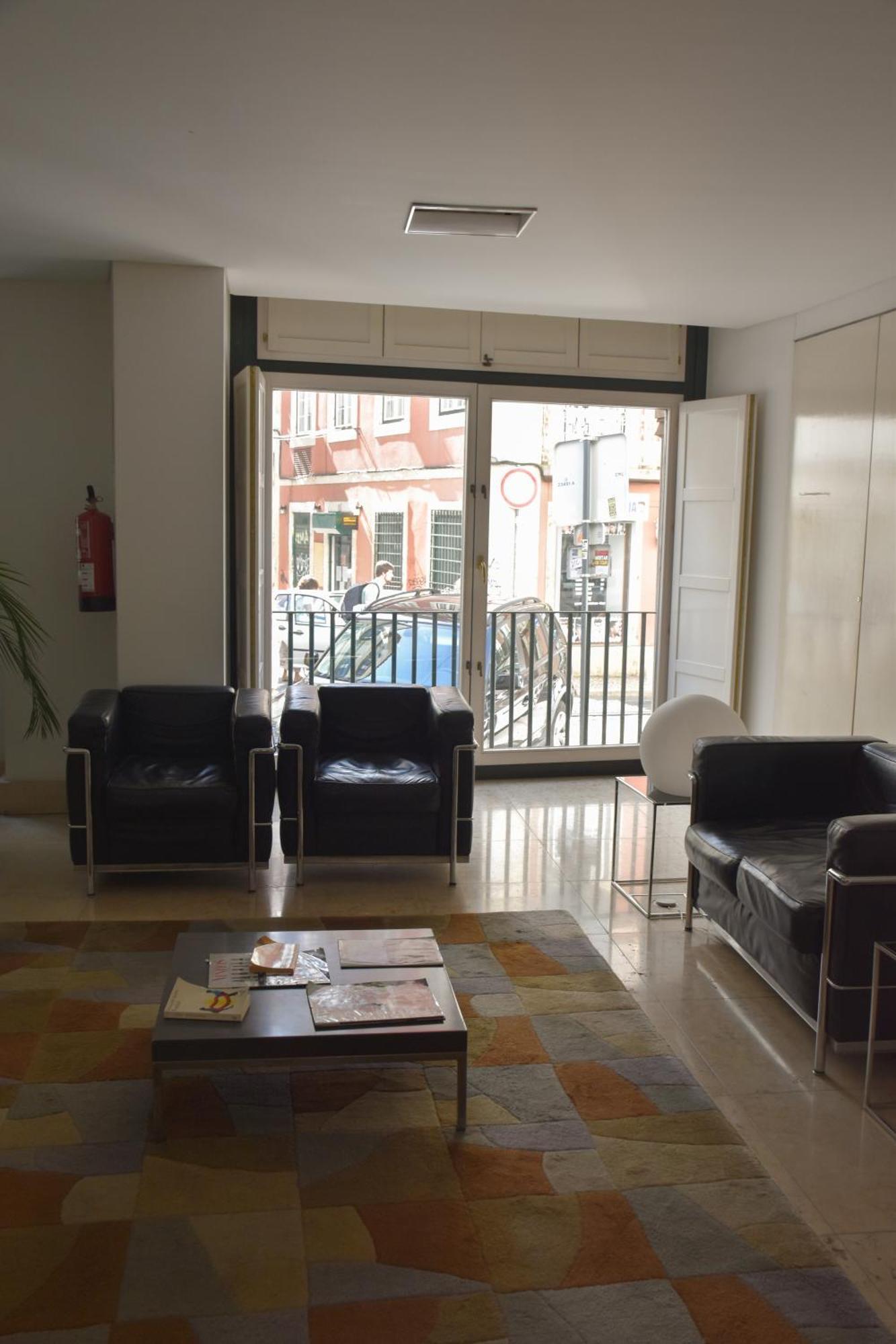Apartment S. Bento W/ Garage Lisbon